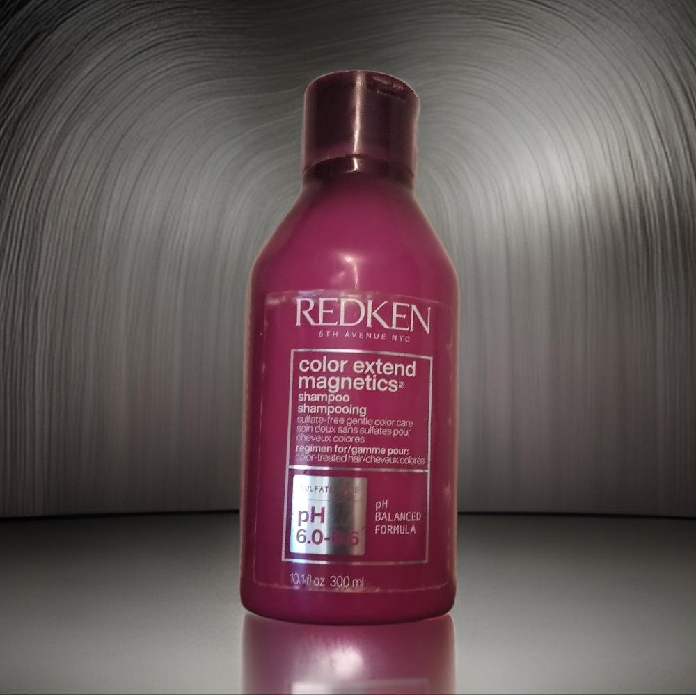 NEW Redken's Color Extend Magnetics Sulfate-Free Shampoo